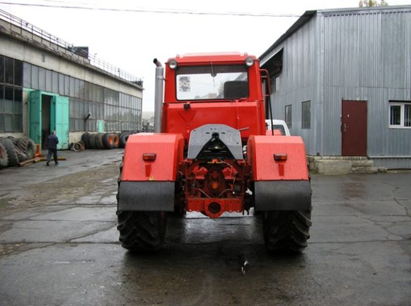 трактор т-158