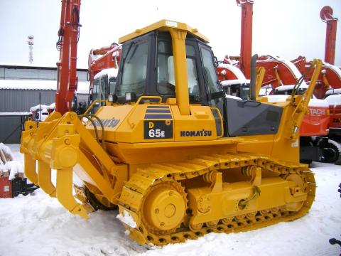 komatsu-d65e-12-tekhnicheskie-harakteristiki.jpg
