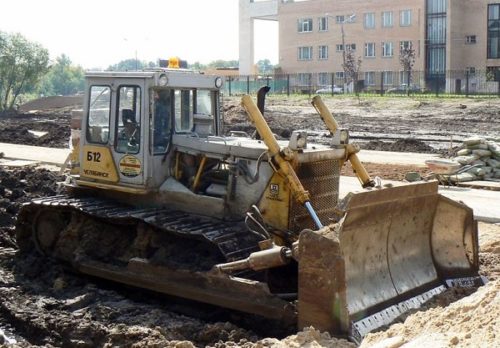 Трансмиссия бульдозера ЧТЗ Б12
