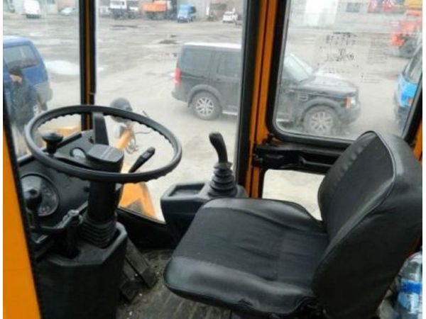 Кабина погрузчика «Амкодор-342В» (2)
