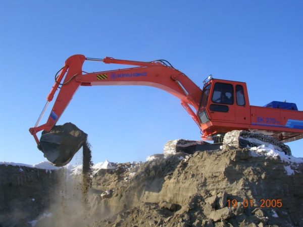 Отзывы об экскаваторах EК-270