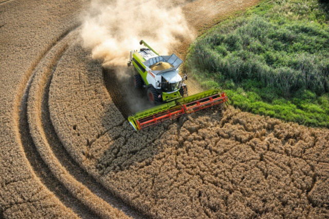 claas-lexion-02