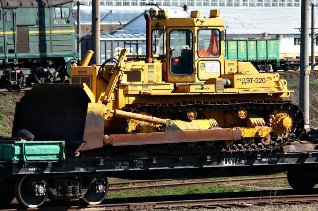 Трансмиссия, механизмы управления и торможения ДЭТ-320