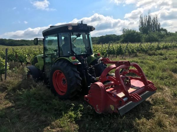CLAAS: В КРАСНОДАРСКОМ КРАЕ ВПЕРВЫЕ ПРОДЕМОНСТРИРОВАНЫ РАБОЧИЕ ВОЗМОЖНОСТИ ТРАКТОРА NEXOS