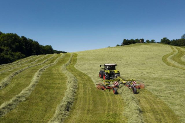 CLAAS ПРЕДСТАВЛЯЕТ НОВОЕ ПОКОЛЕНИЕ ДВУХРОТОРНЫХ ВАЛКОВАТЕЛЕЙ LINER 3100 - 2600