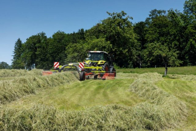 CLAAS ПРЕДСТАВЛЯЕТ НОВОЕ ПОКОЛЕНИЕ ДВУХРОТОРНЫХ ВАЛКОВАТЕЛЕЙ LINER 3100 - 2600