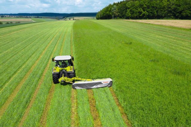 CLAAS ПРЕДСТАВЛЯЕТ КОСИЛКУ DISCO 4400 CONTOUR С ШИРИНОЙ ЗАХВАТА 4,20 М И ФУНКЦИЕЙ ВЕКТОРНОГО СКЛАДЫВАНИЯ