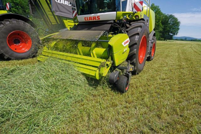 CLAAS: НОВЫЕ ФУНКЦИИ КОРМОУБОРОЧНЫХ КОМБАЙНОВ JAGUAR 900