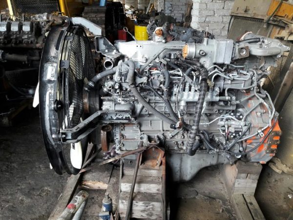 Двигатель экскаватора Hitachi ZX 330
