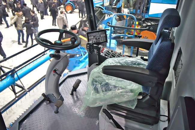 Кабина комбайна Агромаш 3000