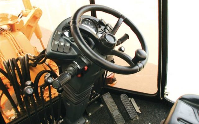 Кабина автогрейдера ДЗ-122
